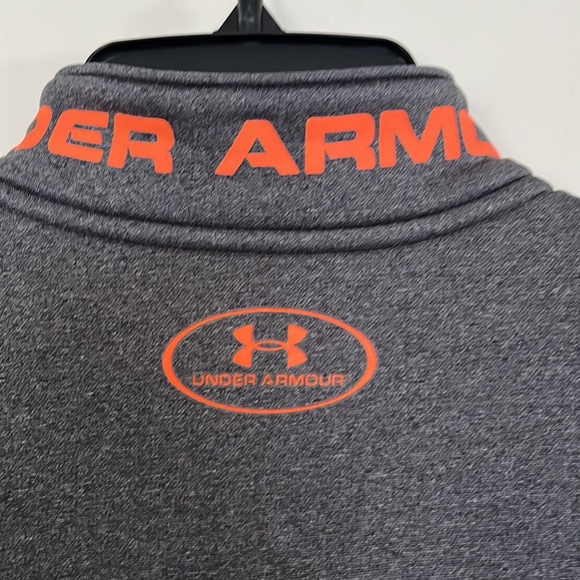 Under Armour pullover size youth medium - Picture 6 of 7